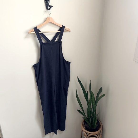 SHEIN, navy blue cotton poly blend romper with pockets in size S - Picture 1 of 12